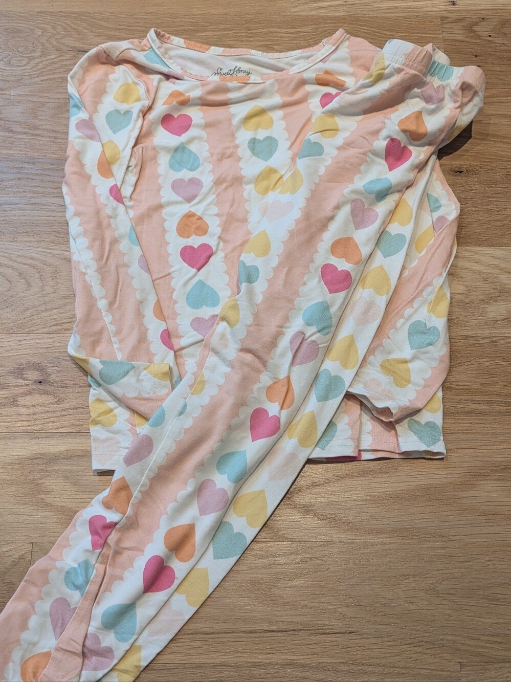 Sweet Honey Heart-Print Peach Pajama Set